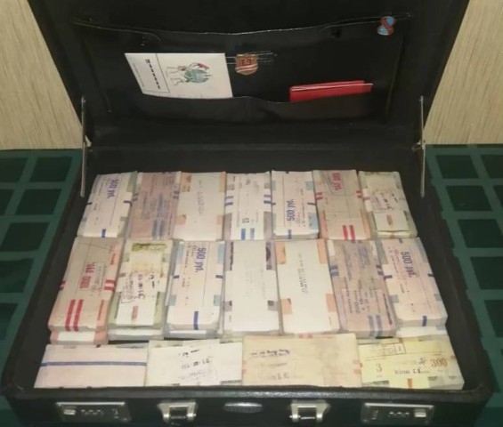 Житель ХМАО продает чемодан времени Житель ХМАО продает чемодан времени