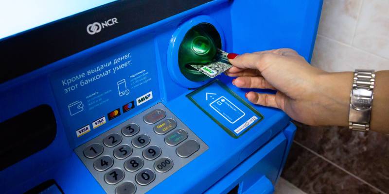 Банки в России стали чаще блокировать счета клиентов за переводы самим себе