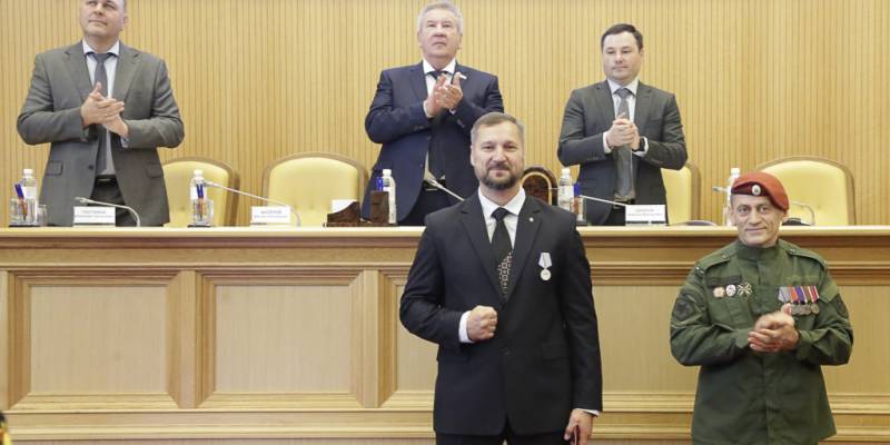 Госслужащий из ХМАО получил медаль «За отвагу» за участие в зоне СВО