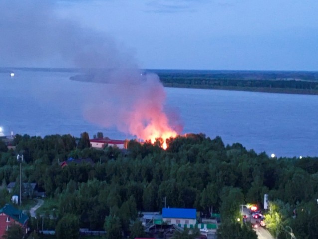 Появилось эксклюзивное видео пожара в Сургуте