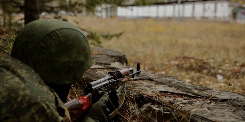 В ХМАО военнослужащий вернулся из зоны СВО и устроил сюрприз дочери. Видео