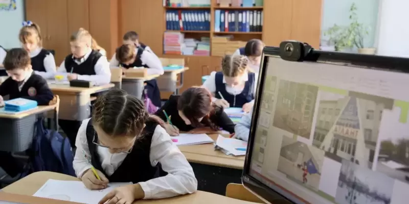 В ХМАО учителя уволили из кадетской школы за интерес к фото девочек и жесткие наказания