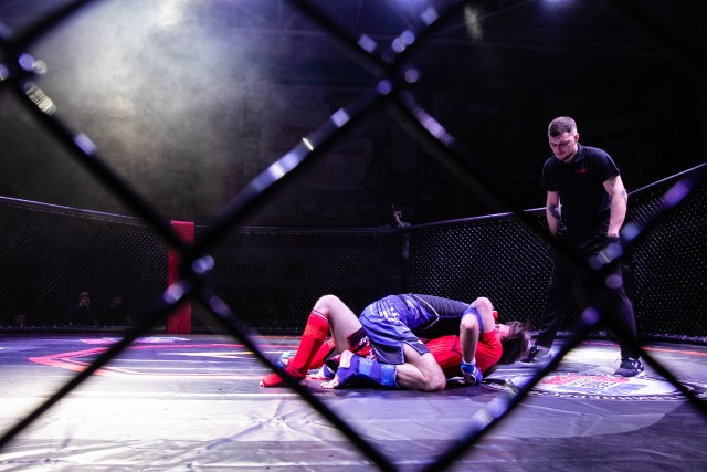 Боец из ХМАО стал чемпионом мира по ММА Боец из ХМАО стал чемпионом мира по ММА