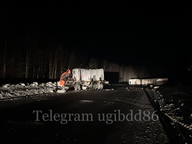В ХМАО произошло смертельное ДТП с грузовиком и автоцистерной В ХМАО произошло смертельное ДТП с грузовиком и автоцистерной