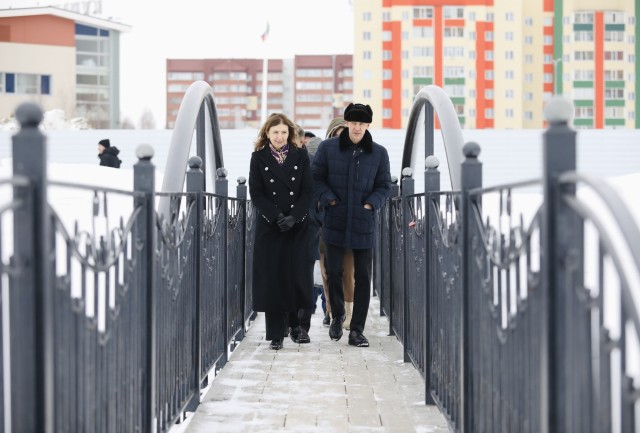 Огонь, бассейн и депутат