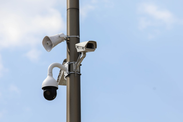 За жителями отдаленного поселка в ХМАО будут следить 24/7 За жителями отдаленного поселка в ХМАО будут следить 24/7