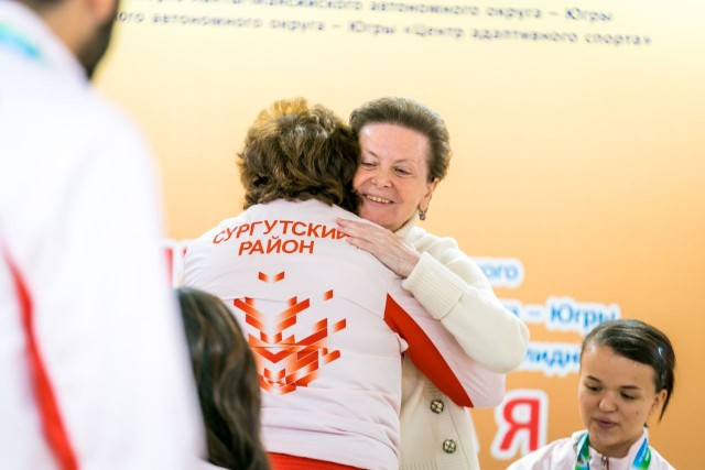 Губернатор ХМАО наградила победителей спартакиады из Сургутского района