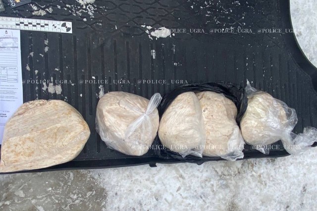 В ХМАО полицейские задержали наркокурьера с пятью кг мефедрона