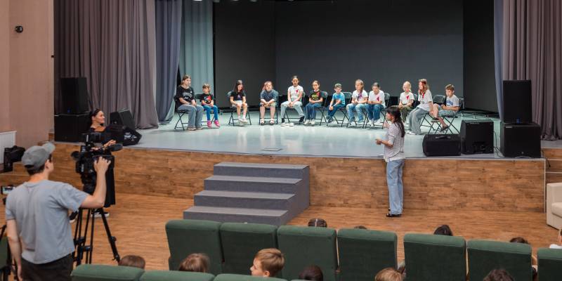 Театральные секреты: как школьники Сургутского района на курсах учились «лениво налима ловить»