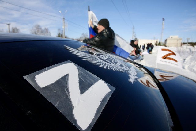 В ХМАО хулиганы портят автомобили с наклейками Z В ХМАО хулиганы портят автомобили с наклейками Z