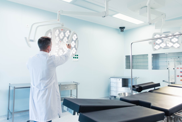 Медики Сургута заступились за главврача, обвиненного в изнасиловании