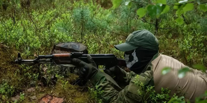 Женщины из ХМАО ищут вторые половинки среди военных в специальной группе в ВК