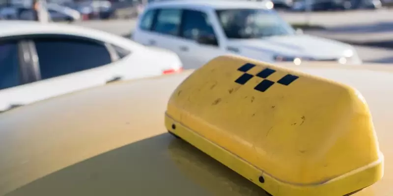 В ХМАО есть риск роста цен на такси из-за блокировки водителей без лицензии