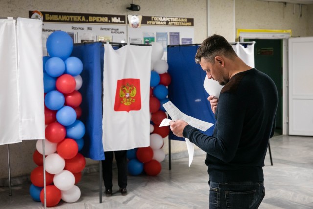 С подавляющим преимуществом С подавляющим преимуществом