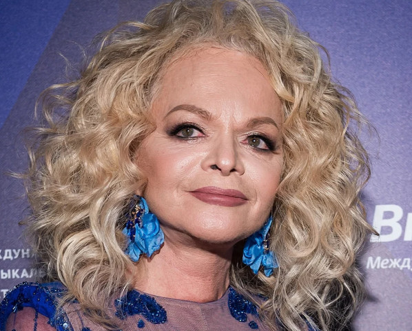 Крупный сургутский паблик заблокировал Ларису Долину на фоне хейта певицы