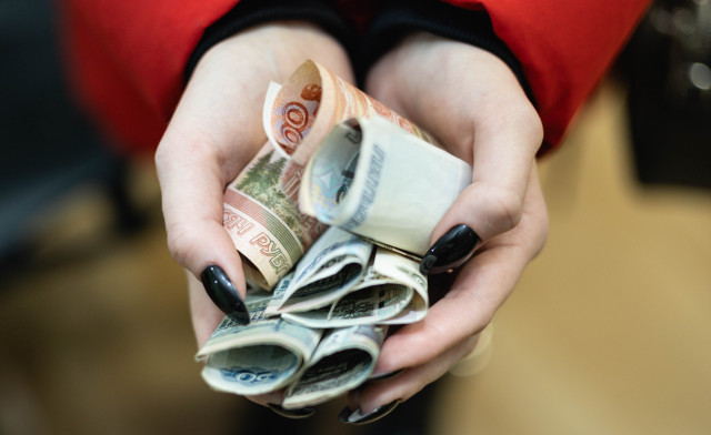 В ХМАО продают за 3 млн рублей старинную монету времен Римской империи