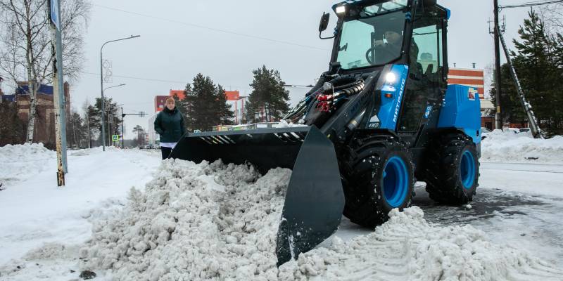 Опубликован график уборки снега в Сургутском районе на февраль