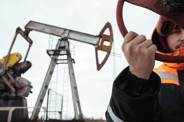 Массовые сокращения: в ХМАО работы лишатся более 700 нефтяников и госслужащих