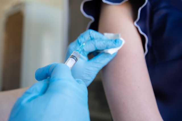 Исчезнувший «Спутник Лайт» в ХМАО заменят назальной вакциной
