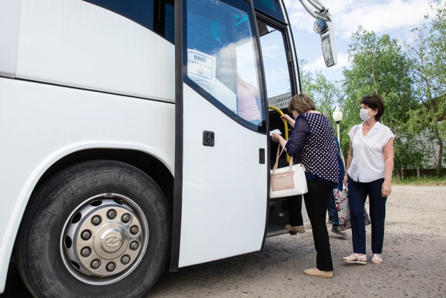 Автобусы Сургута перешли на бескондукторную систему оплаты проезда