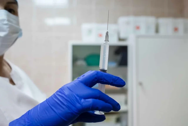 В Сургут после месячного отсутствия вакцины от кори придет крупная партия дефицитного препарата
