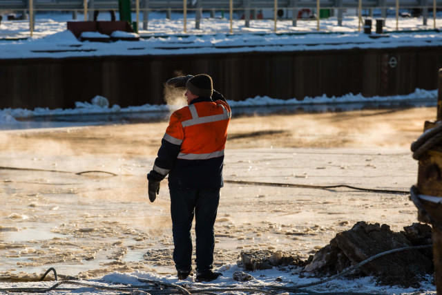 В ХМАО закроют переправу через реку Обь В ХМАО закроют переправу через реку Обь
