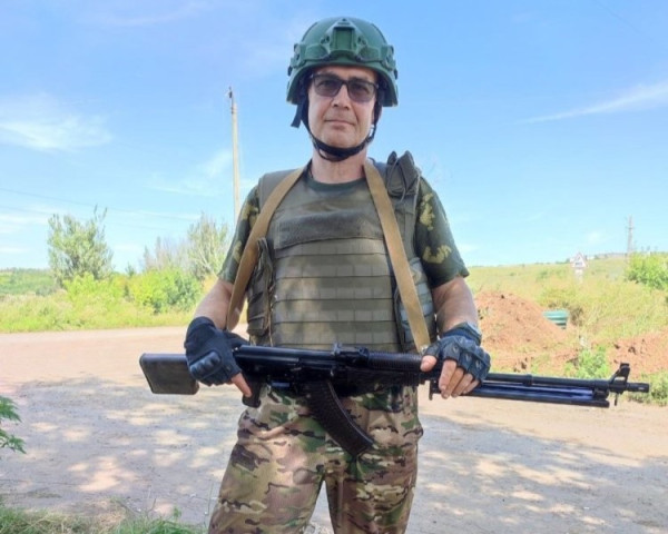 Ветеран СВО из ХМАО получил награду от Минобороны РФ за боевые заслуги