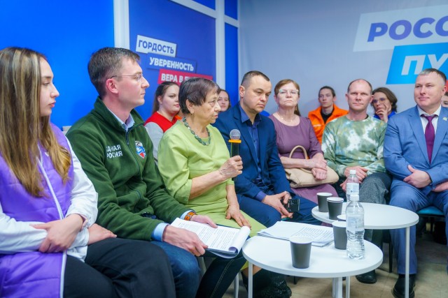 ​Семья геофизиков из Югры предложила Путину организовать музей трудовых династий на ВДНХ