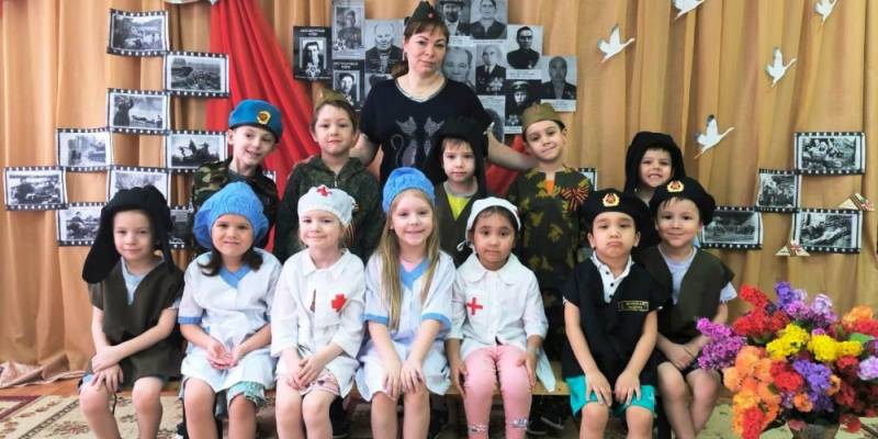 Юные жители Сургутского района продолжают участвовать в патриотических акциях