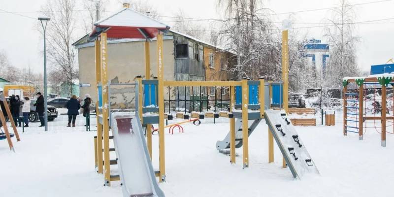 Новости белого яра сургутский. Горки в Сургуте. Каюково. Лабаз на белом Яру Сургут