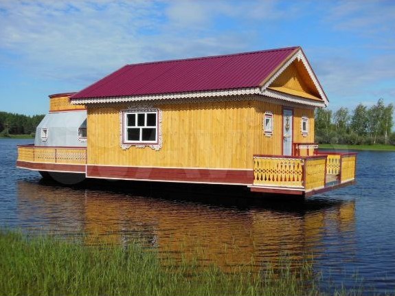 В Ханты-Мансийске за 750 тыс. продают плавающий дом В Ханты-Мансийске за 750 тыс. продают плавающий дом