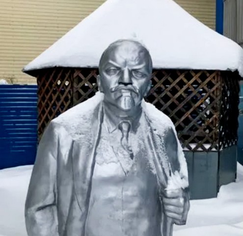 В ХМАО продают двухметровый памятник Ленину