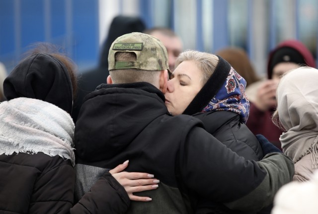 В ХМАО на горячую линию по контрактной службе позвонили более 50 человек В ХМАО на горячую линию по контрактной службе позвонили более 50 человек