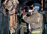 В ХМАО сотрудники МЧС спасли 8-летнего мальчика, пытавшегося потушить пожар