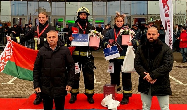 Спасательница из ХМАО быстрее всех поднялась на небоскреб в Санкт-Петербурге Спасательница из ХМАО быстрее всех поднялась на небоскреб в Санкт-Петербурге