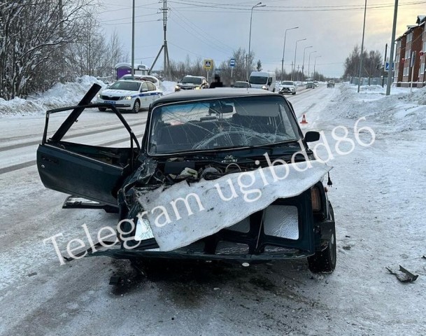 В ХМАО водитель «Лады» устроил ДТП с тремя пострадавшими В ХМАО водитель «Лады» устроил ДТП с тремя пострадавшими