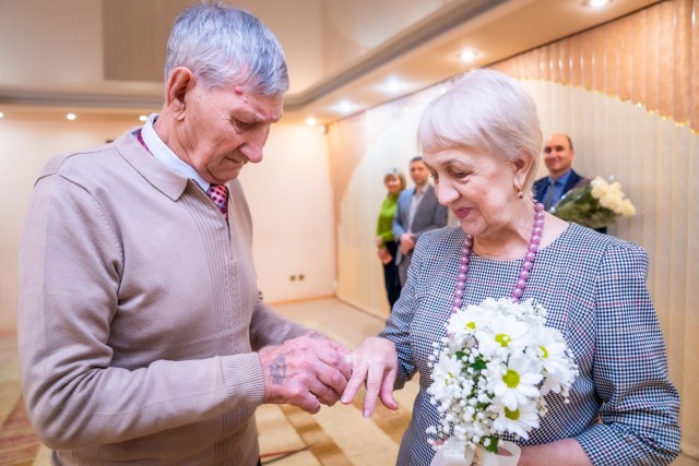 В ХМАО поженились донецкие пенсионеры