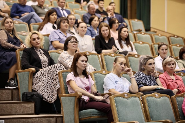 Студенты Югорского вуза получат 17 тысяч рублей за мобилизованных родственников