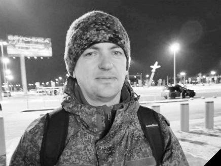Погибшего в зоне СВО командира танка похоронили в Сургуте Погибшего в зоне СВО командира танка похоронили в Сургуте