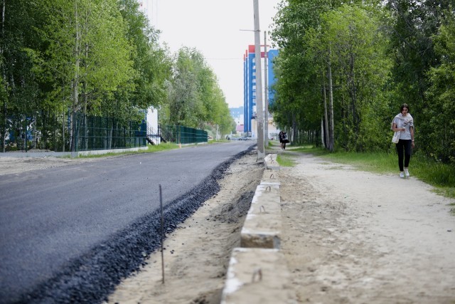 Жителям Сургута предлагают выбрать участки дорог для ремонта в 2024 году