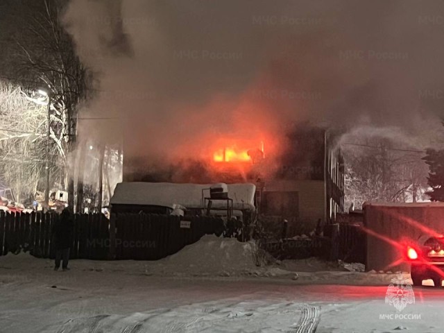 В ХМАО спасли 5 человек на пожаре в многоквартирном доме В ХМАО спасли 5 человек на пожаре в многоквартирном доме