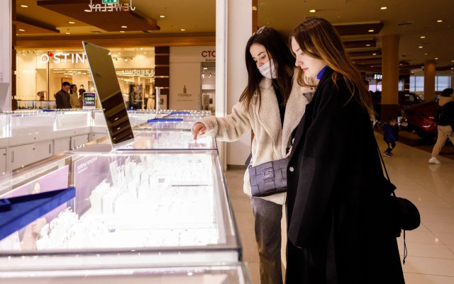 ​Кончится &ndash; купим: зумеры отказываются от шопинга, и вот почему