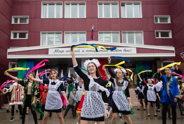 Минпросвещения РФ утвердило новый вид золотых и серебряных медалей для выпускников российских школ Минпросвещения РФ утвердило новый вид золотых и серебряных медалей для выпускников российских школ