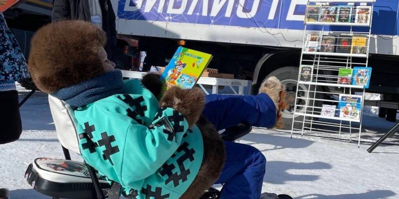 ​Автобус-всезнайка: библиомобиль вновь начинает курсировать по дорогам Сургутского района