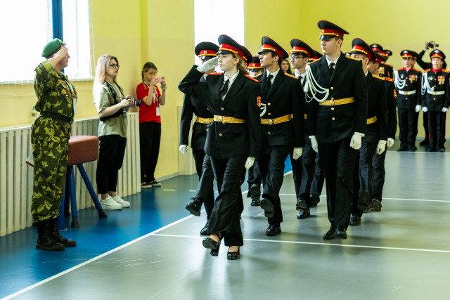 «Зарница» XXI века: вместо пионеров - «первые», вместо деревянных автоматов – лазеры и дроны «Зарница» XXI века: вместо пионеров - «первые», вместо деревянных автоматов – лазеры и дроны