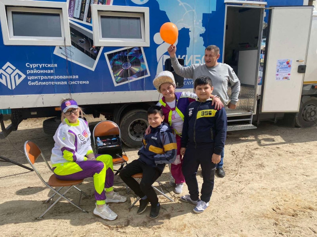 Книжный фургон Сургутского района совершил свыше полутысячи выездов в поселки