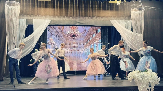 ​Полонез вместо TikTok: в Лянторе возвращают бальные традиции