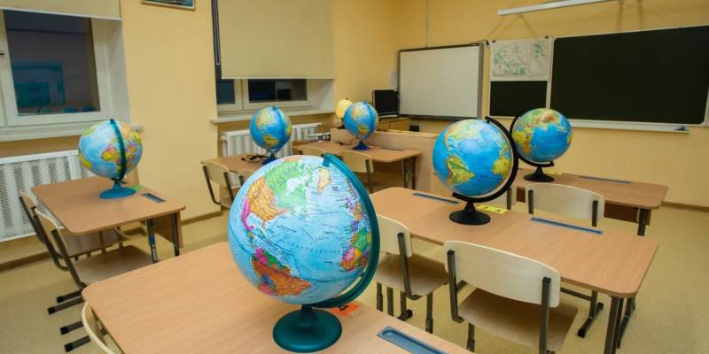 ​#Дастинлукас: школьники унижают учителей в соцсетях