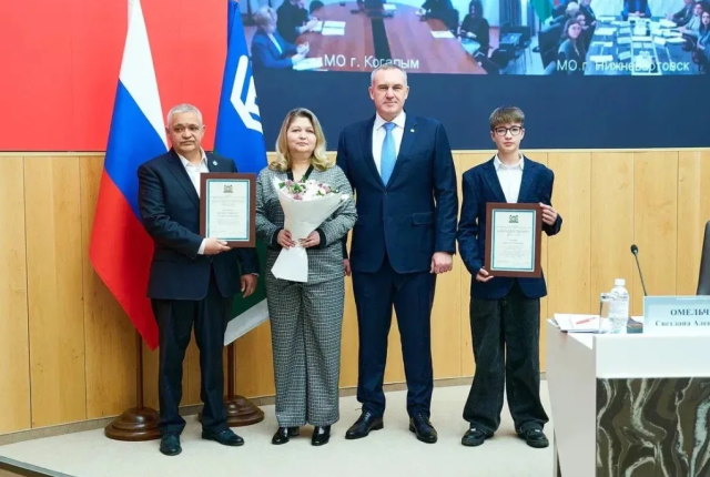 ​Не прошел мимо: школьник из Советского получил награду от губернатора за смелость