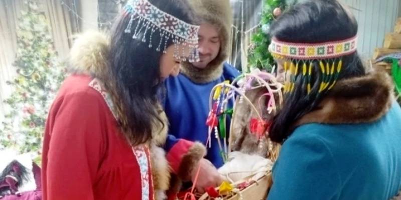 ​Обручились народами: гости из Татарстана &laquo;сыграли&raquo; хантыйскую свадьбу в Лянторе